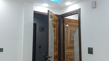 Furnished Amenities in 2 BHK Builder Floor at Govindpuri – for Sale