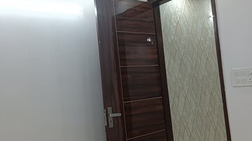 Furnished Amenities in 2 BHK Builder Floor at Govindpuri – for Sale