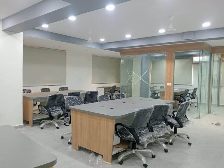 Team Area, vijay nagar Commercial Office Space 1350 Sq.Ft. In Vijay Nagar Indore 9147325