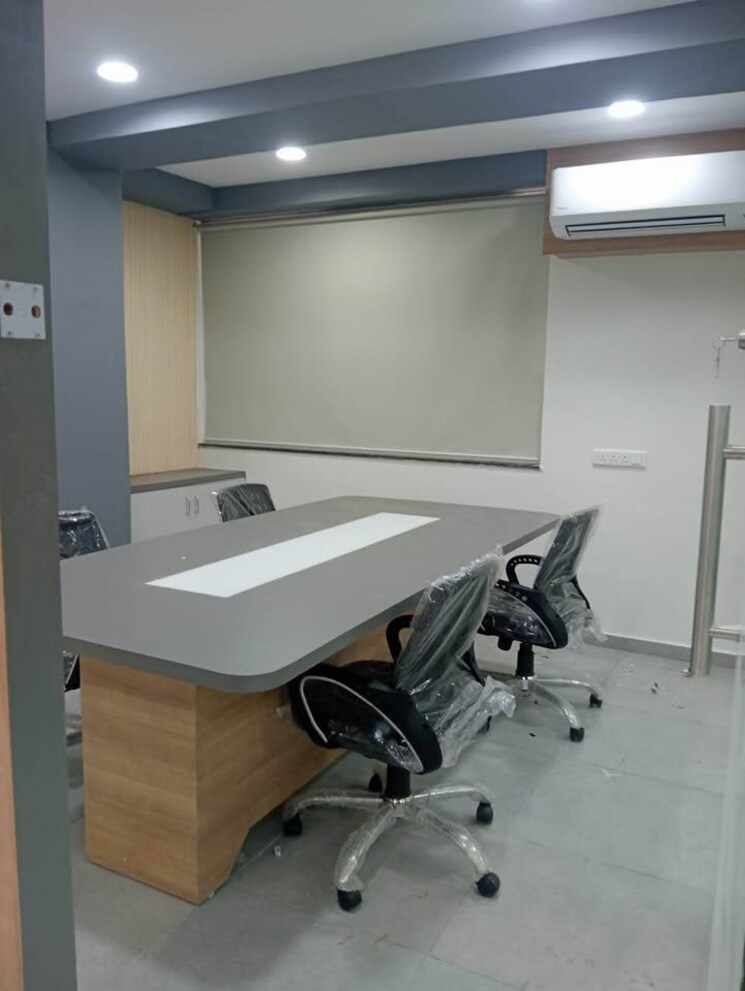 Team Area, vijay nagar Commercial Office Space 1350 Sq.Ft. In Vijay Nagar Indore 9147325