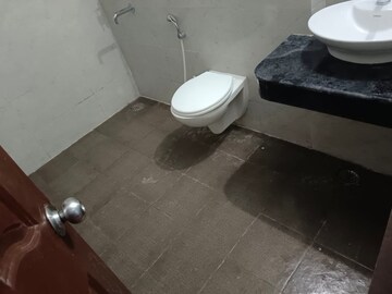 Bathroom in 2 BHK Apartment at BBD Green City Sun Breeze Apartments, Gomti Nagar – for Rent