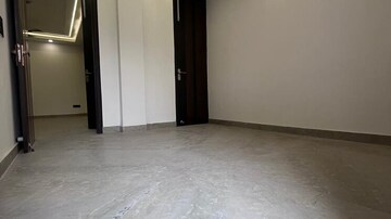 Room in 3 BHK Builder Floor at Govindpuri – for Sale