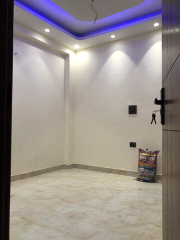 Room in 2 BHK Builder Floor at Palm Residency Chhatarpur, Chattarpur – for Rent