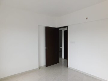 Room in 3 BHK Apartment at RR Lunkad 66 Avenue, Pimple Nilakh – for Sale