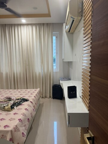 Building Lobby in 1 BHK Apartment at Shalimar Vista, Gomti Nagar – for Rent