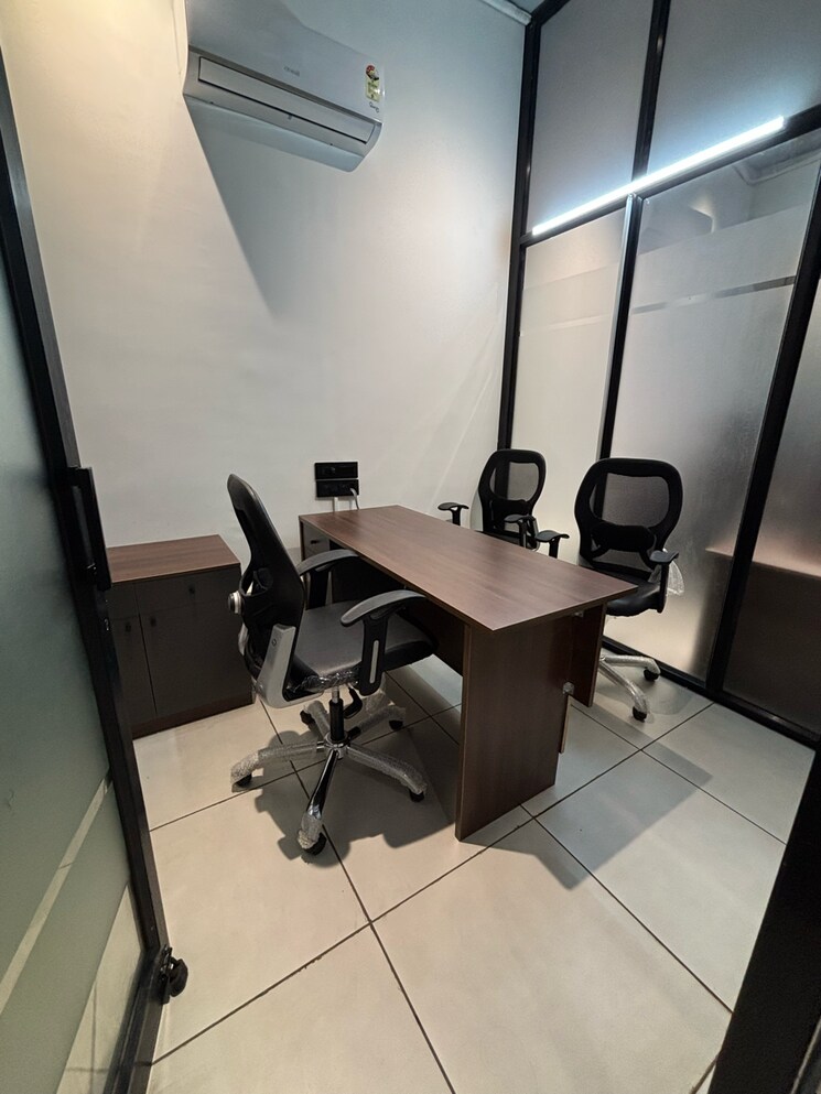 Team Area, science city Commercial Office Space in IT/SEZ 1129 Sq.Ft. In Science City Ahmedabad 9147478