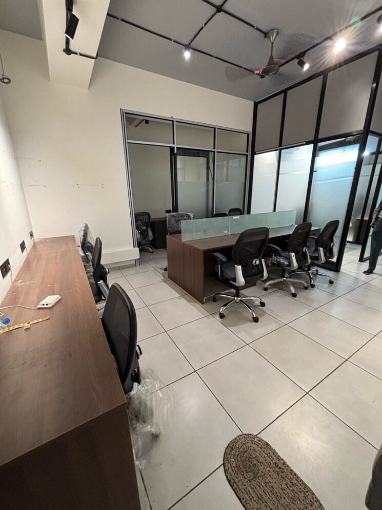 Team Area, science city Commercial Office Space in IT/SEZ 1129 Sq.Ft. In Science City Ahmedabad 9147478