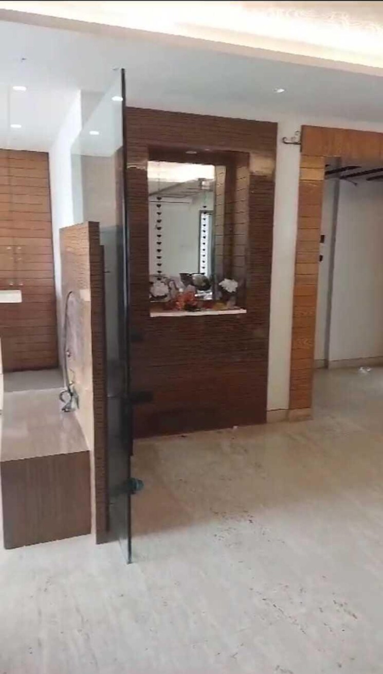 Bathroom, infinite-poorna-apartments 4 Bedroom 2300 Sq.Ft. Apartment In Andheri West Mumbai 9147446