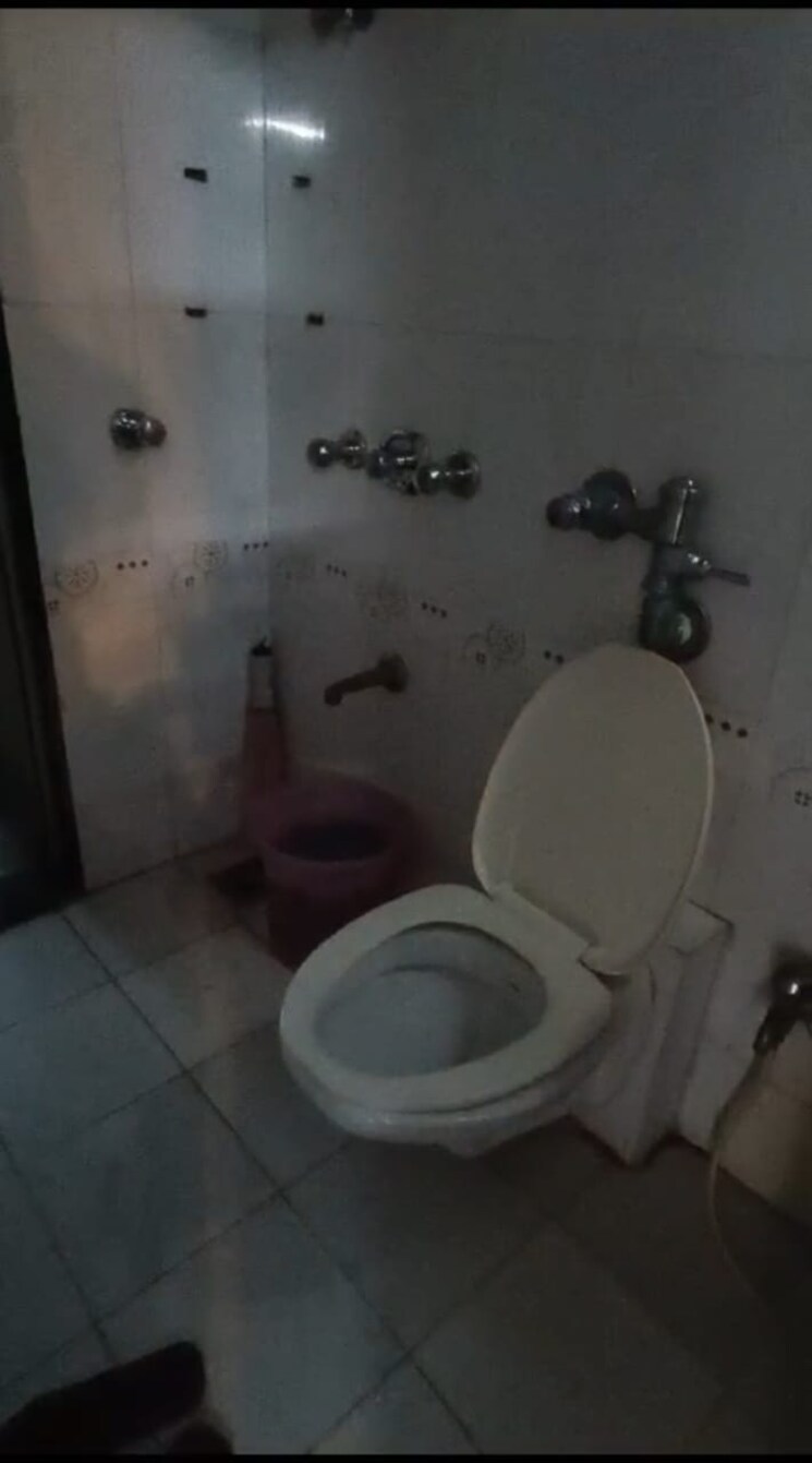 Bathroom, evershine-woods 2 Bedroom 985 Sq.Ft. Apartment In Mira Road Thane 9147477