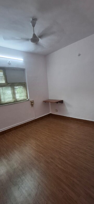 Furnished Amenities in 1 BHK Apartment at La Chapelle Apartment, Malad West – for Rent