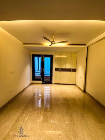 Room in 4 BHK Apartment at Greater Kailash – for Rent