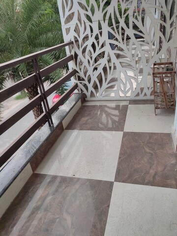 Balcony in Studio Builder Floor at Sector 40 – for Rent