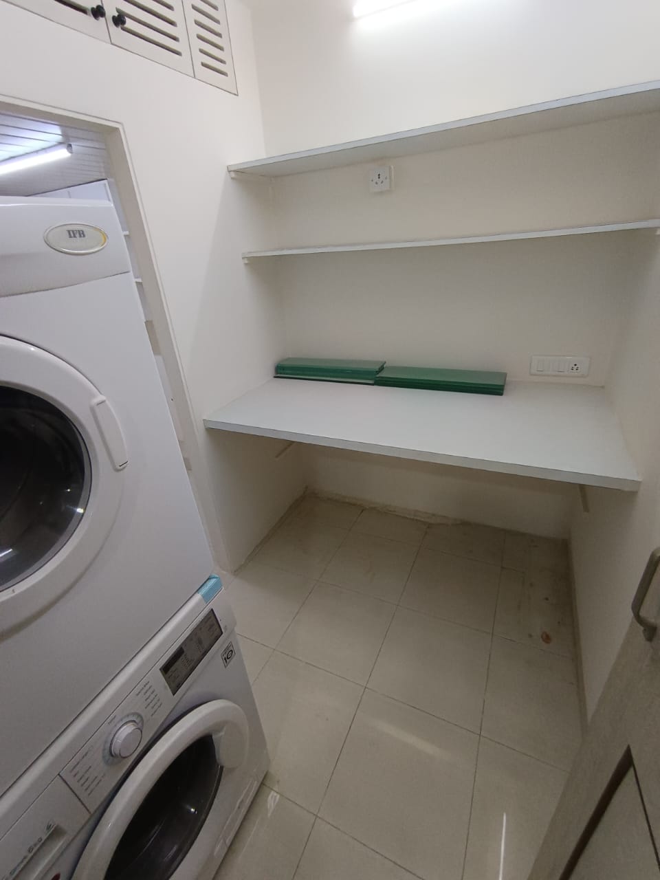 2 BHK Apartment For Sale in Neelpadam Kunj Complex