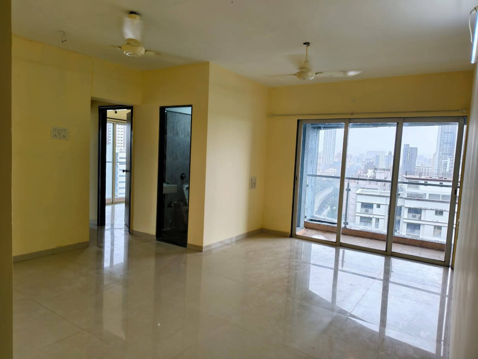 2 BHK + Extra Room Apartment For Rent in Lotus Lotus Link Square
