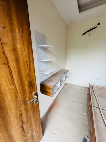Furnished Amenities in 2 BHK Builder Floor at Sector 40 – for Rent