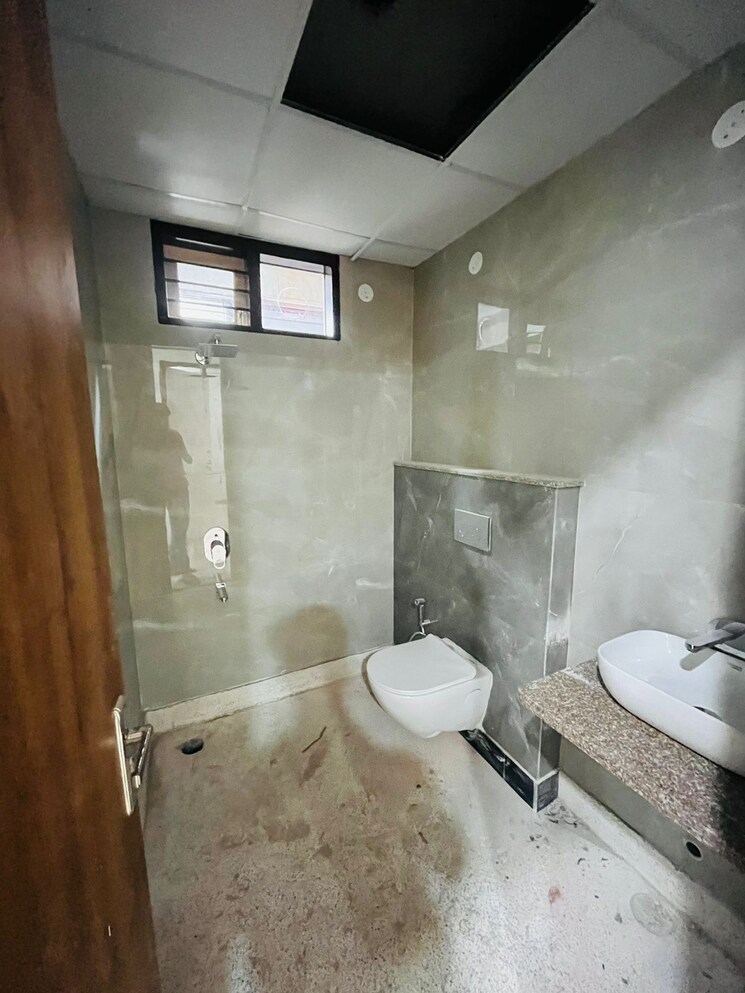 Bathroom, sector 40 2 Bedroom 1386 Sq.Ft. Builder Floor In Sector 40 Gurgaon 9147722