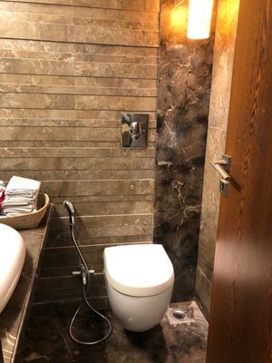 Attached Bathroom in 2 BHK Apartment at Maker Tower, Cuffe Parade – for Sale