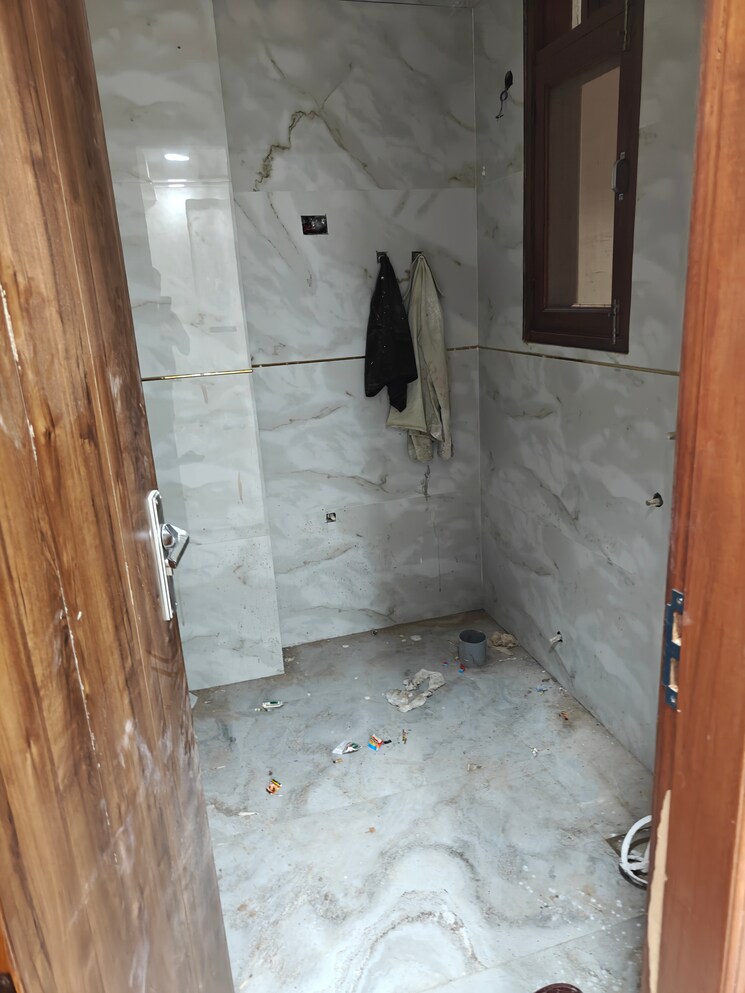Bathroom, sultanpur 2 Bedroom 800 Sq.Ft. Builder Floor In Sultanpur Delhi 9147753