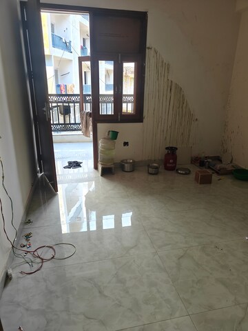 Room in 2 BHK Builder Floor at Sultanpur – for Sale