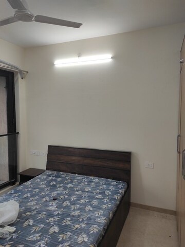 1 RK Apartment For Rent in UK Iridium, Kandivali East