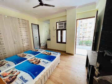 Studio Builder Floor For Rent in Sector 46