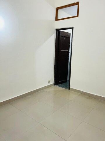 3 BHK Builder Floor For Rent in Arun Vihar Sector 37, Sector 37