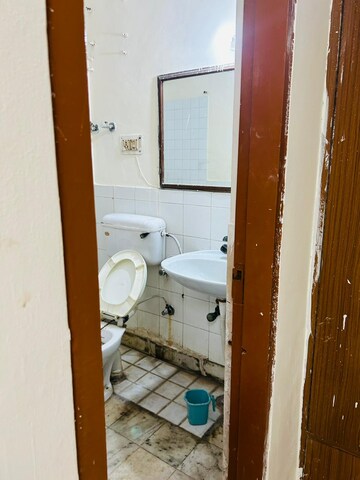 Bathroom in 3 BHK Builder Floor at Arun Vihar Sector 37, Sector 37 – for Rent