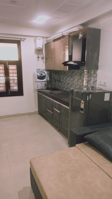 Kitchen in 1 BHK Builder Floor at Sector 46 – for Rent