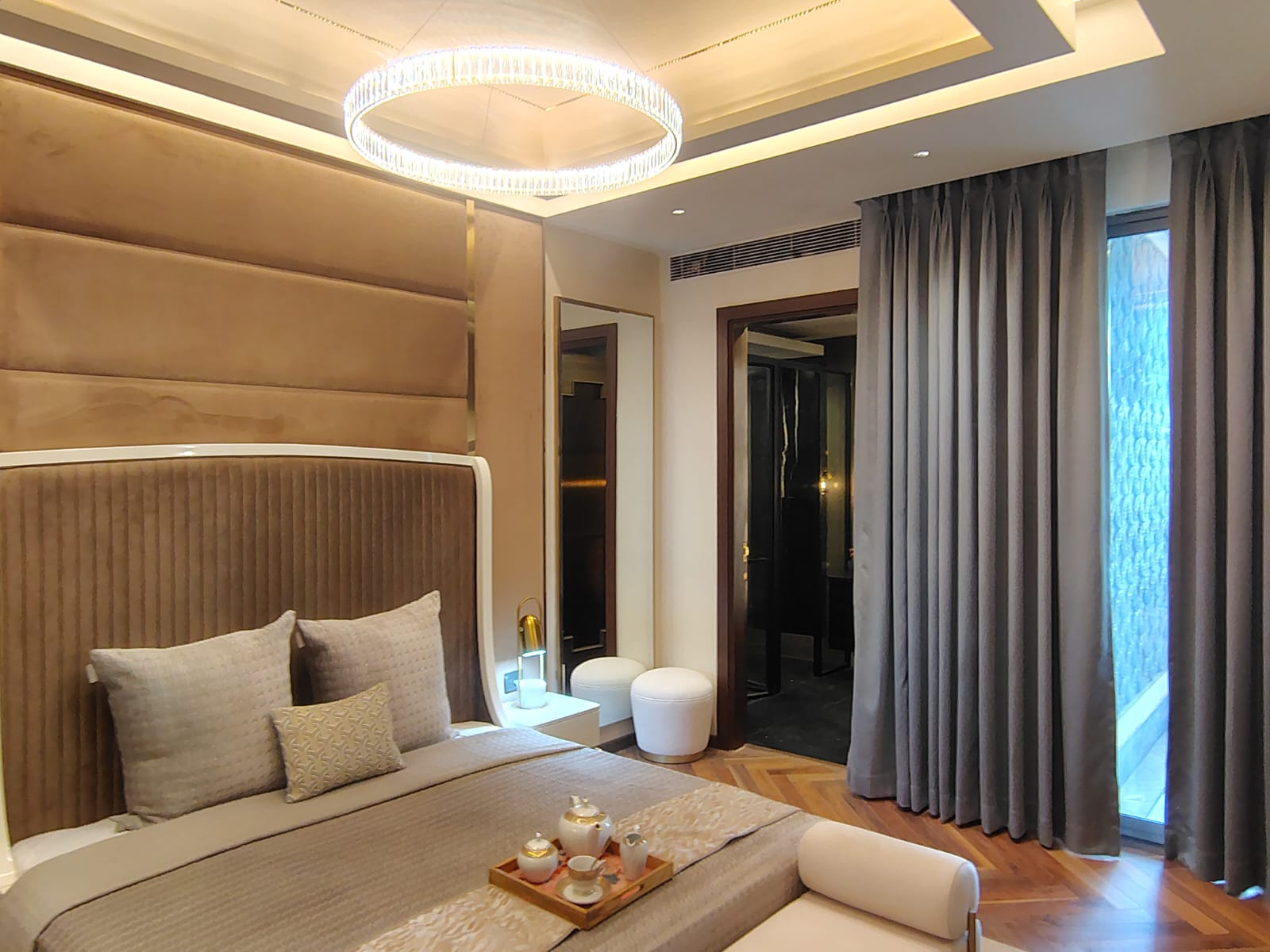 3 BHK Apartment For Sale in Mahagun Medalleo