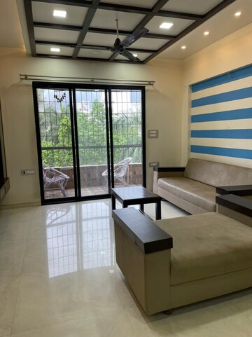 Team Area in 3 BHK Apartment at Aundh – for Rent
