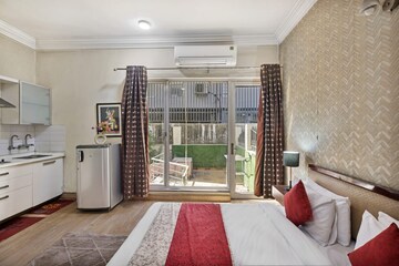 Bedroom in Studio Builder Floor at Sector 51 – for Rent