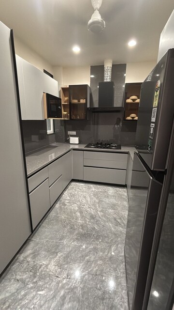Kitchen in 3 BHK Builder Floor at DLF City Gurgaon, Sector 27 – for Rent