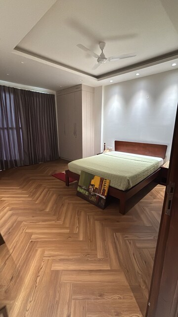 Bedroom in 3 BHK Builder Floor at DLF City Gurgaon, Sector 27 – for Rent