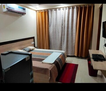 Team Area in Studio Builder Floor at Sector 38 – for Rent