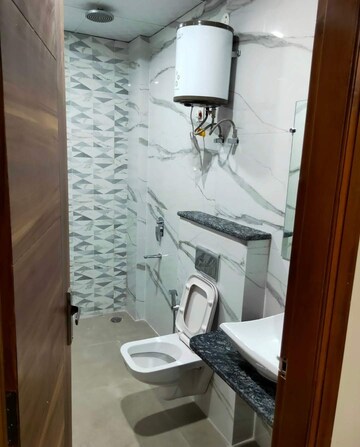 Bathroom in Studio Builder Floor at Sector 38 – for Rent