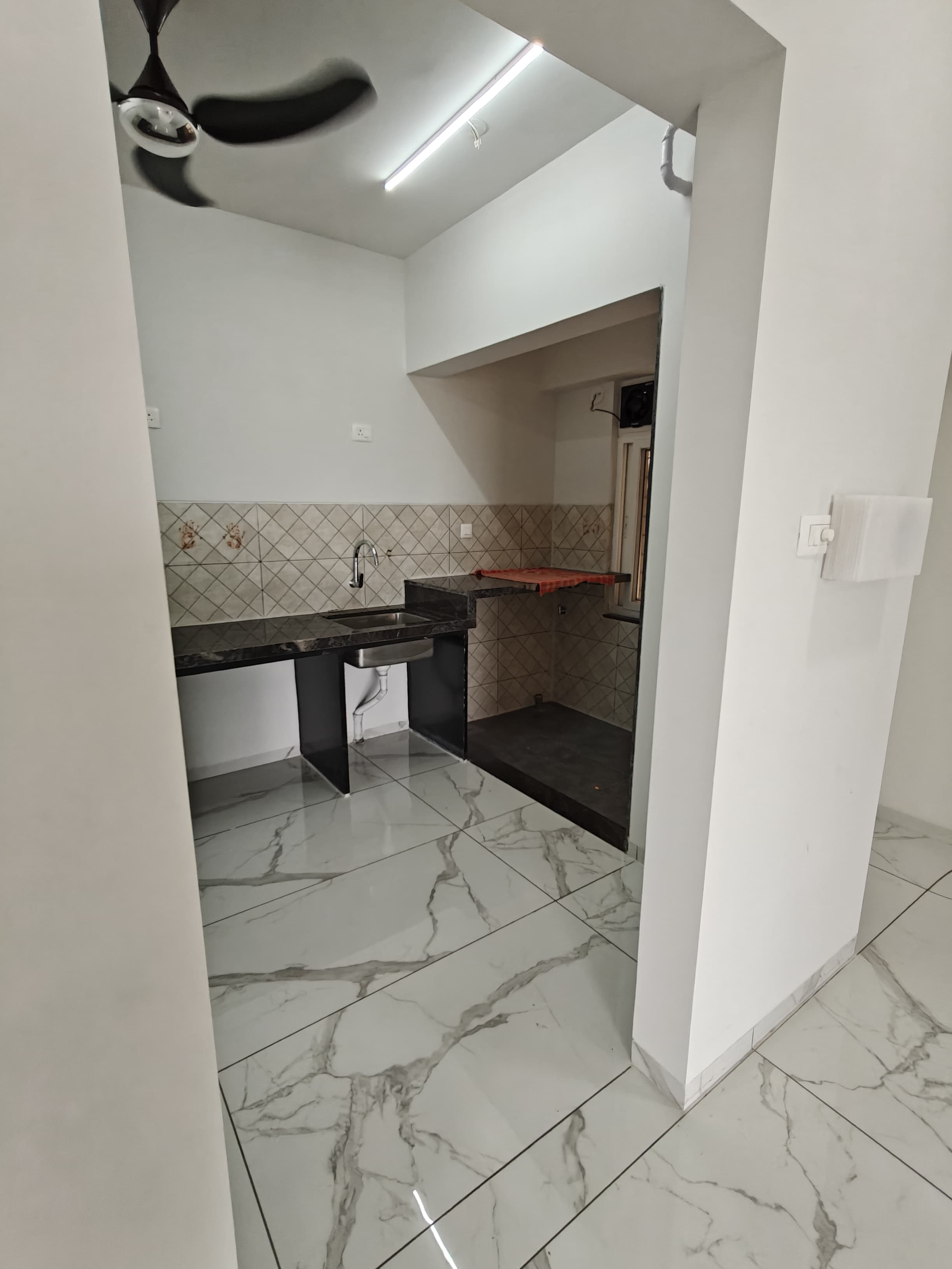 2 BHK 751 Sq.Ft. Apartment in Rahul Downtown