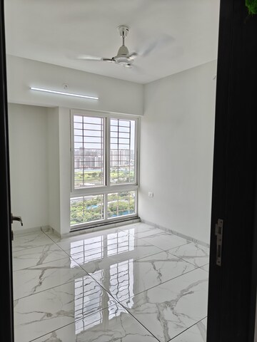 Room in 2 BHK Apartment at Rahul Downtown, Punawale – for Rent