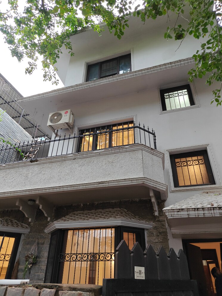 Exterior View, ansal-sushant-floors 4 Bedroom 215 Sq.Yd. Independent House In Sushant Lok ii Gurgaon 9147839