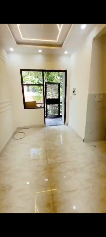 1.5 BHK Builder Floor For Rent in Tilak Nagar