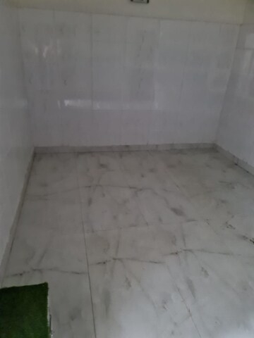 Room in 1.5 BHK Builder Floor at Tilak Nagar – for Rent