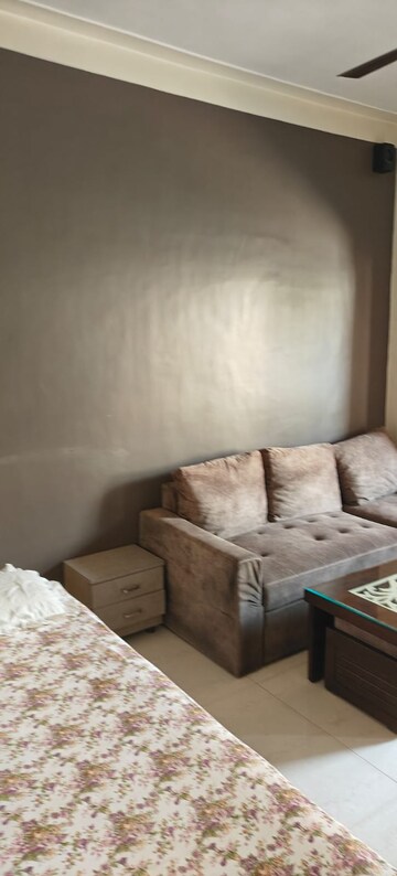 Bedroom in 2 BHK Apartment at Sindhi Society, Chembur – for Rent