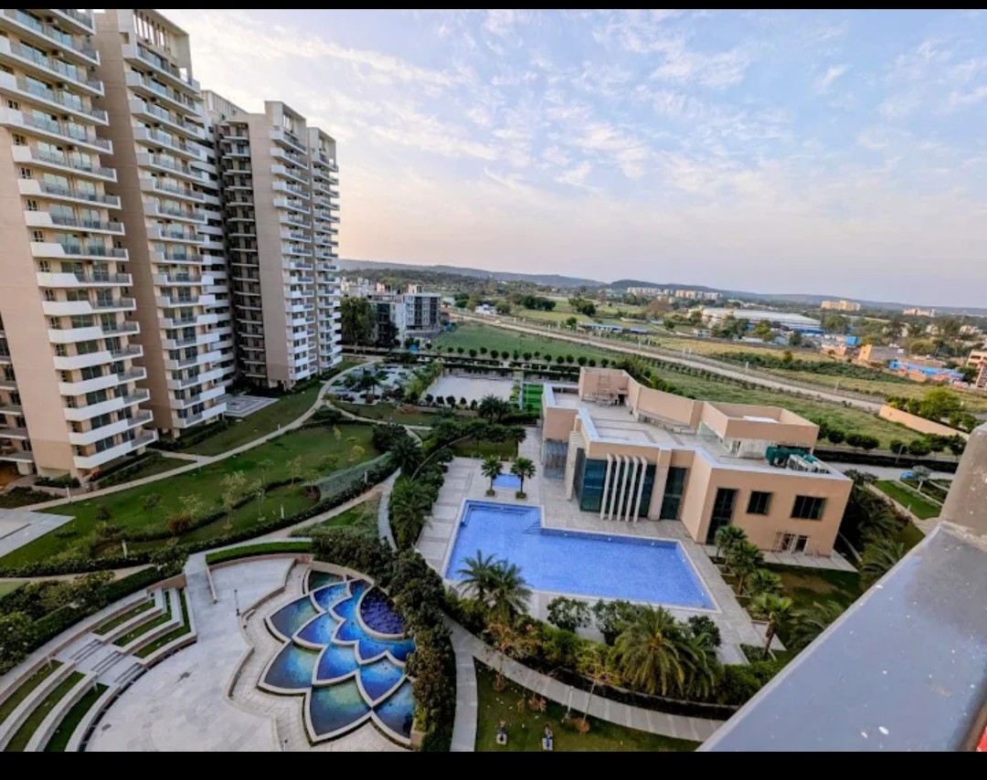 3.5 BHK + Servant Room Apartment For Sale in Bestech Park View Altura