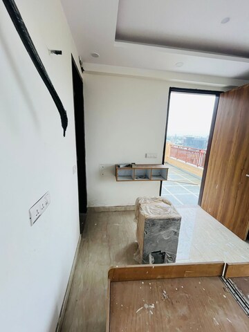 Furnished Amenities in Studio Builder Floor at Sector 40 – for Rent