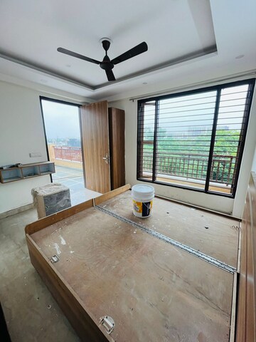 Studio Builder Floor For Rent in Sector 40