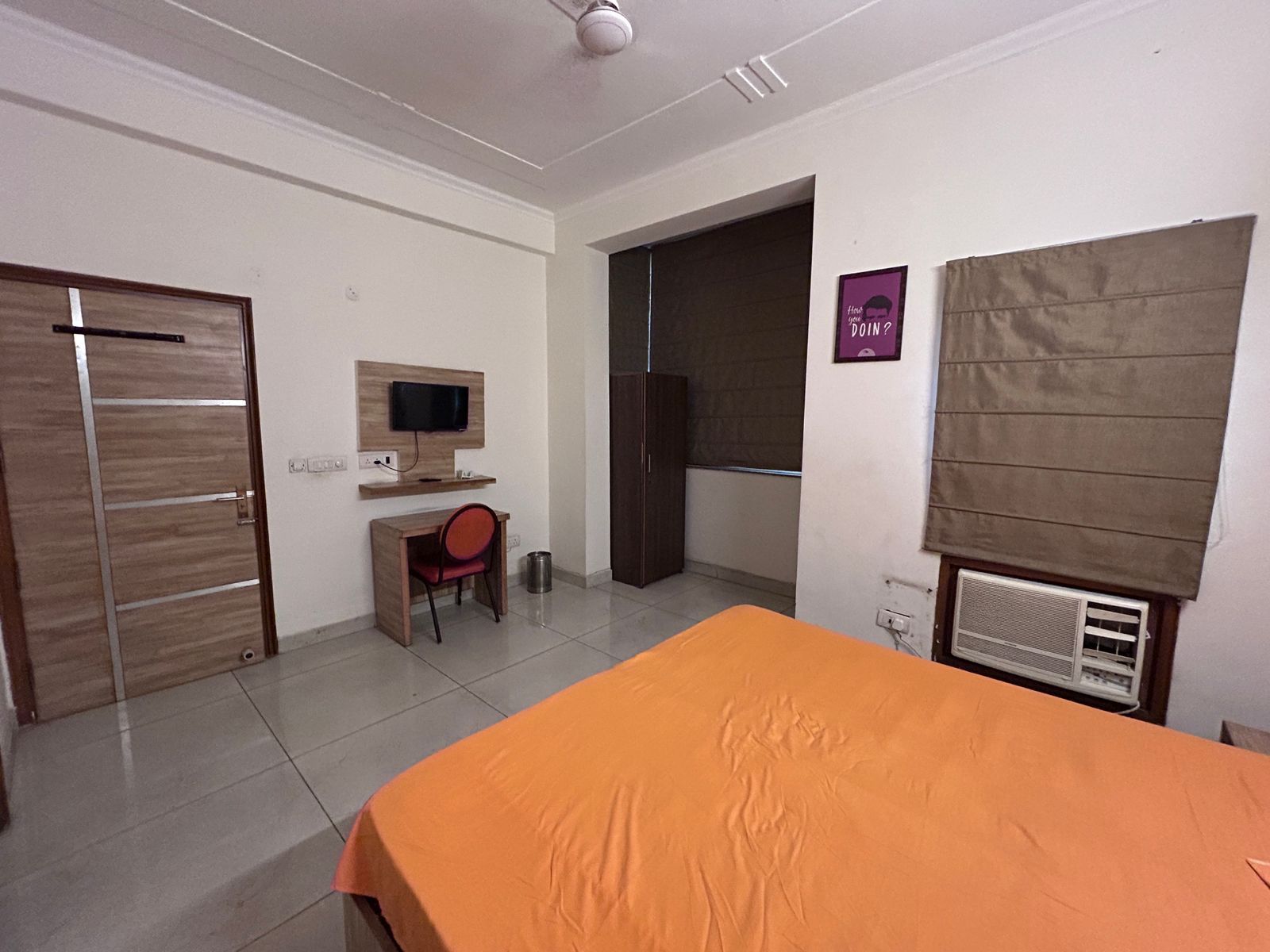 1 BHK Builder Floor For Rent in V Block 