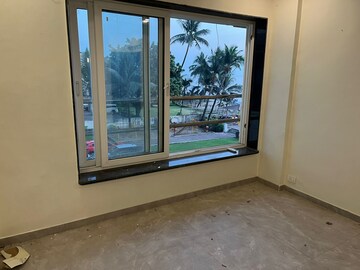 Room in 2 BHK Apartment at Palm Beach Apartments, Versova – for Sale