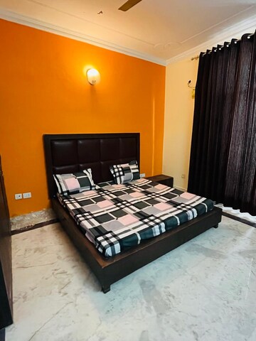 Bedroom in 2 BHK Builder Floor at Sector 46 – for Rent