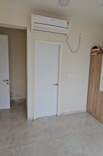 Room in 1 BHK Apartment at Tata Serein, Pokhran Road No Two – for Rent