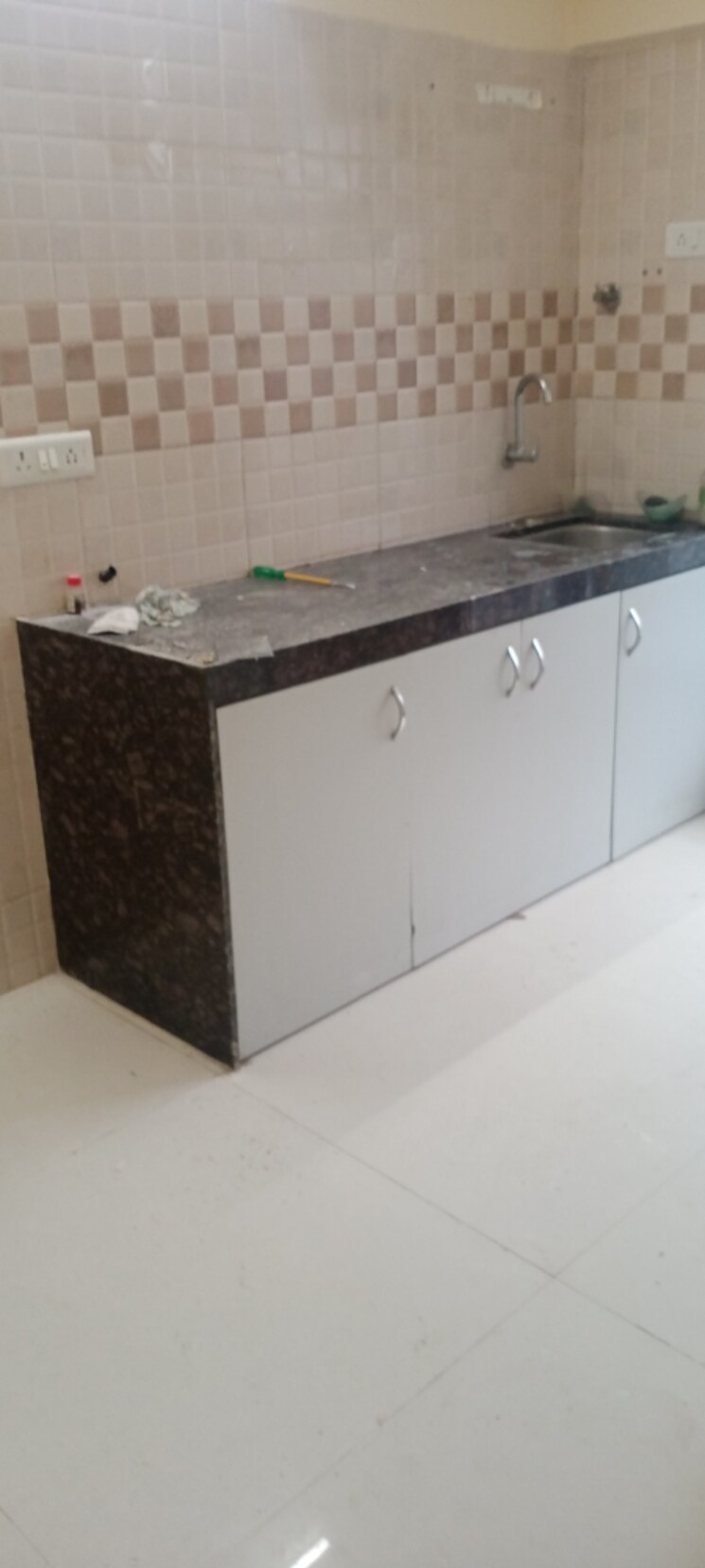 Kitchen, bindra-complex 1 Bedroom 650 Sq.Ft. Apartment In Andheri East Mumbai 9147889