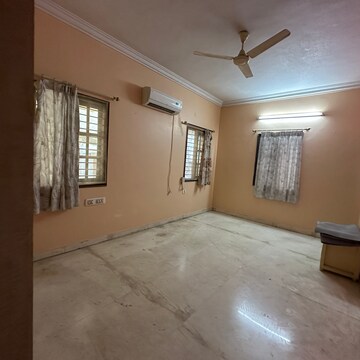 Room in 4 BHK Independent House at Padmanabha Nagar – for Rent